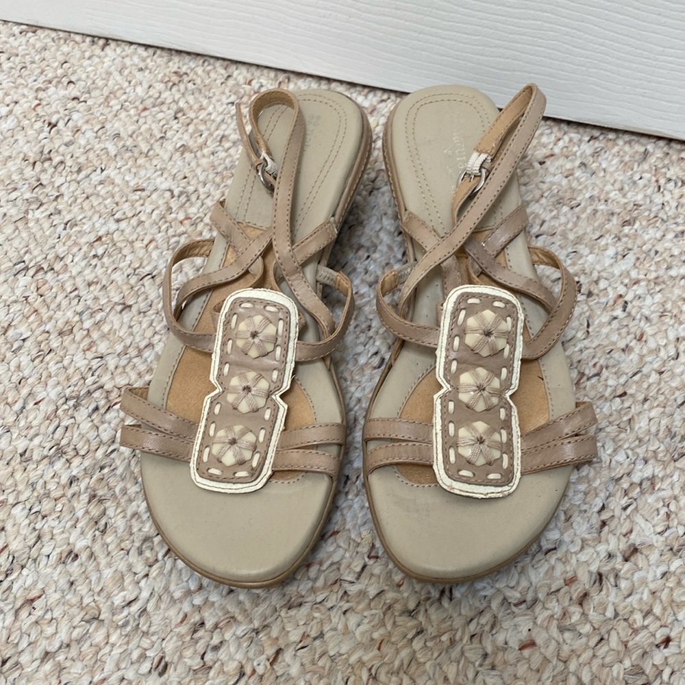 Naturalizer sandals 9-1/2 M